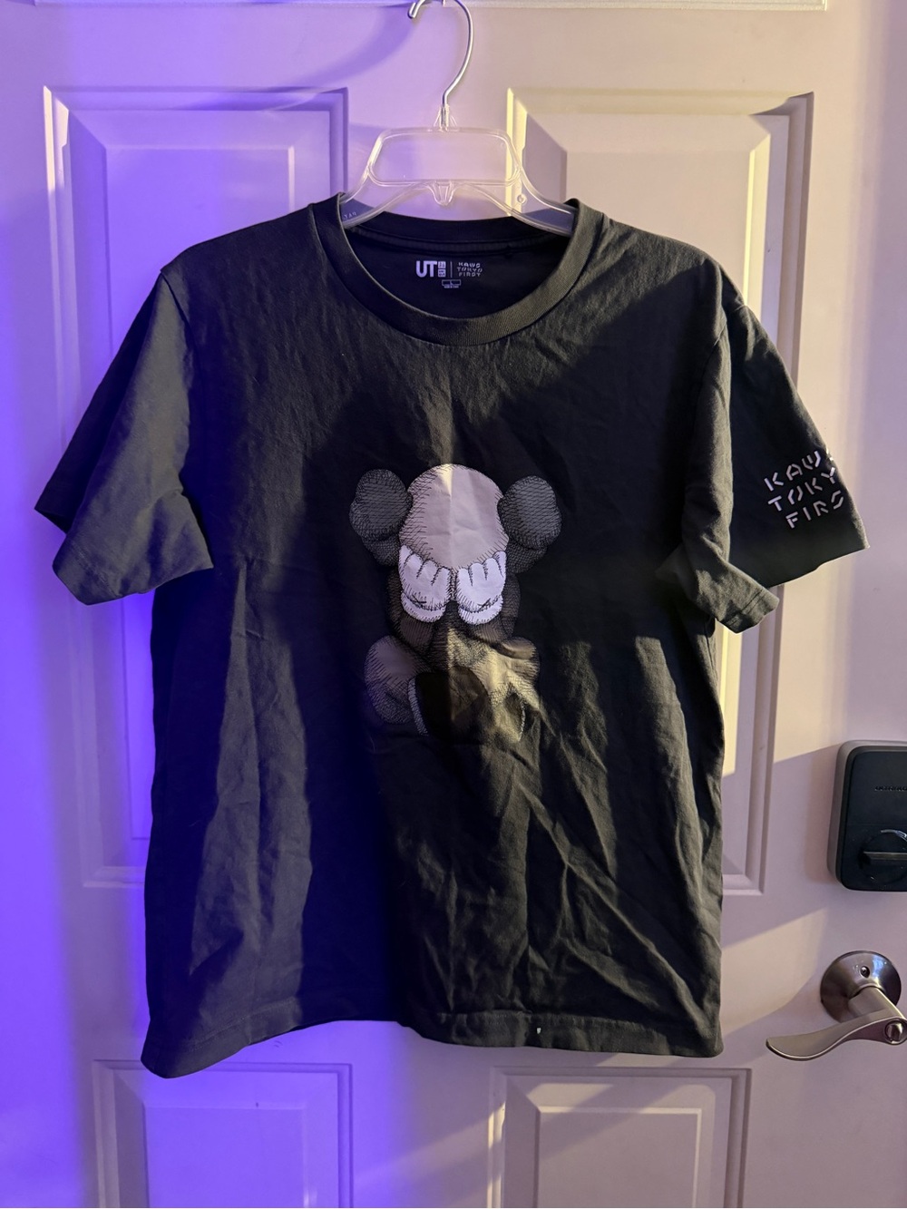 RARE!! Uniqlo X Tokyo First X KAWS Charcoal Short Sleeve Tee- Large